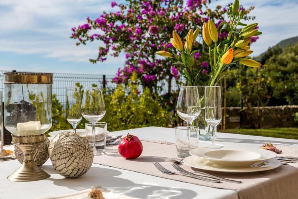 Charming Tuscan villa with stunning seaview & pool - Housity