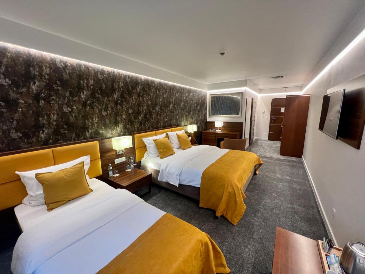 Hotel Ines - Housity