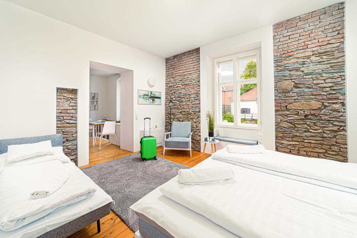 Komló Apartman - Mátyás - Housity