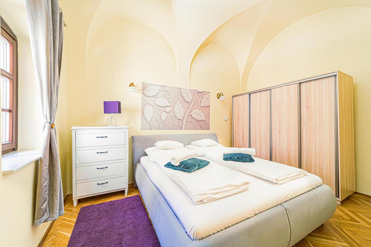 Komló Apartman - Stefan - Housity