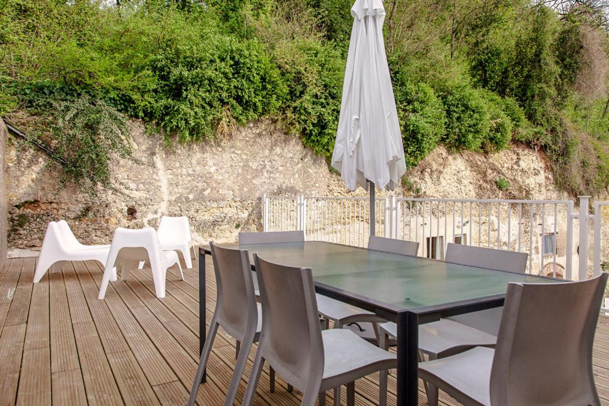 Domaine La Restrie - Le Voyage d'Erasme - Housity