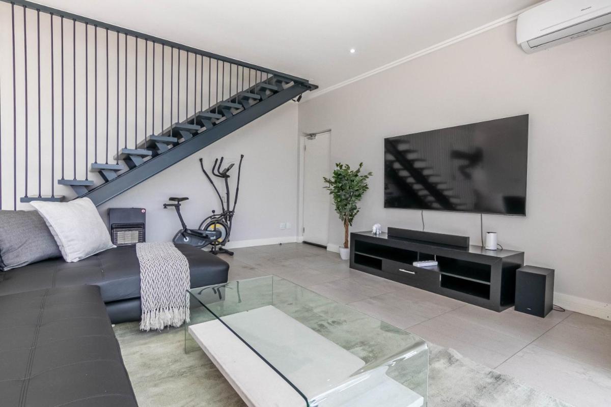 Sandton Smart Home 1 - Hizvo