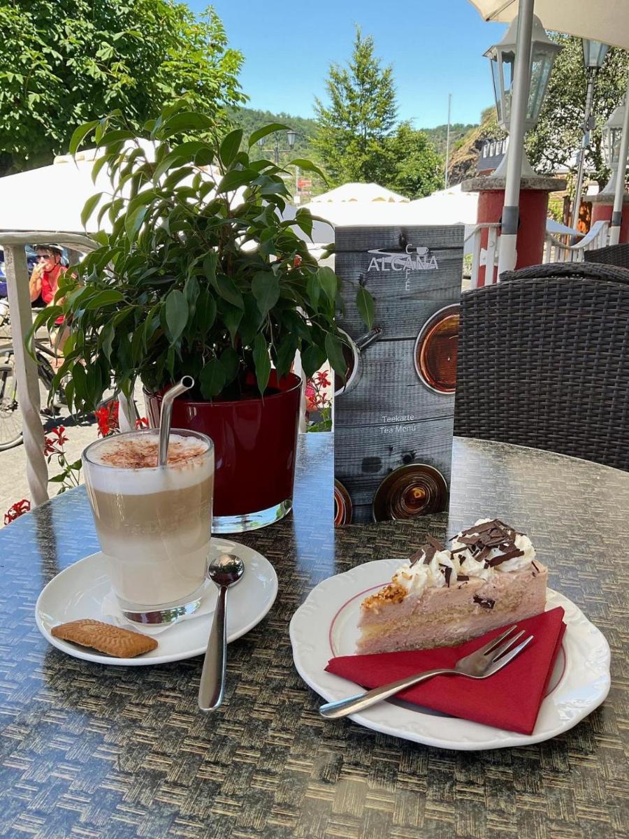 Café Bäckerei Pension Alcana Mirco Münch - Housity