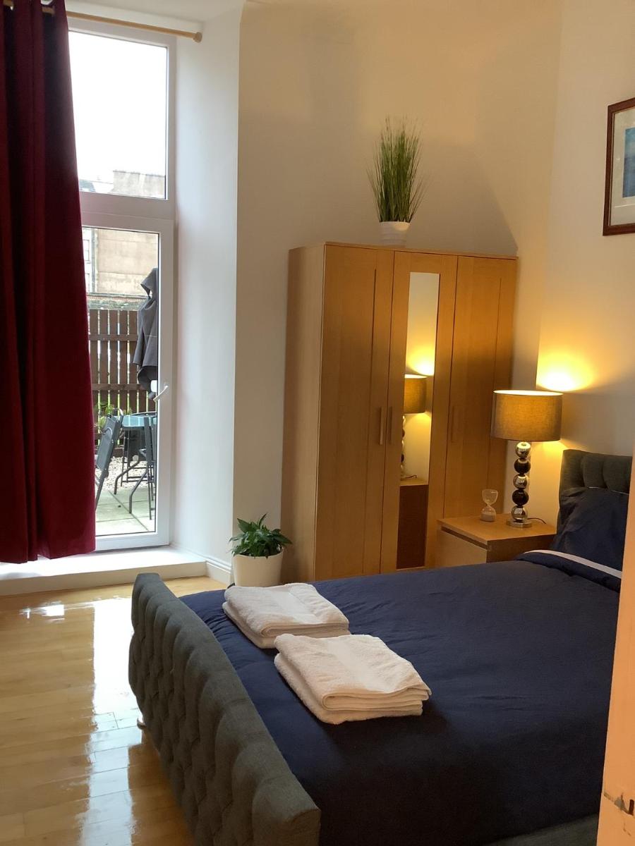 Ground Floor Apartment with Garden - Housity