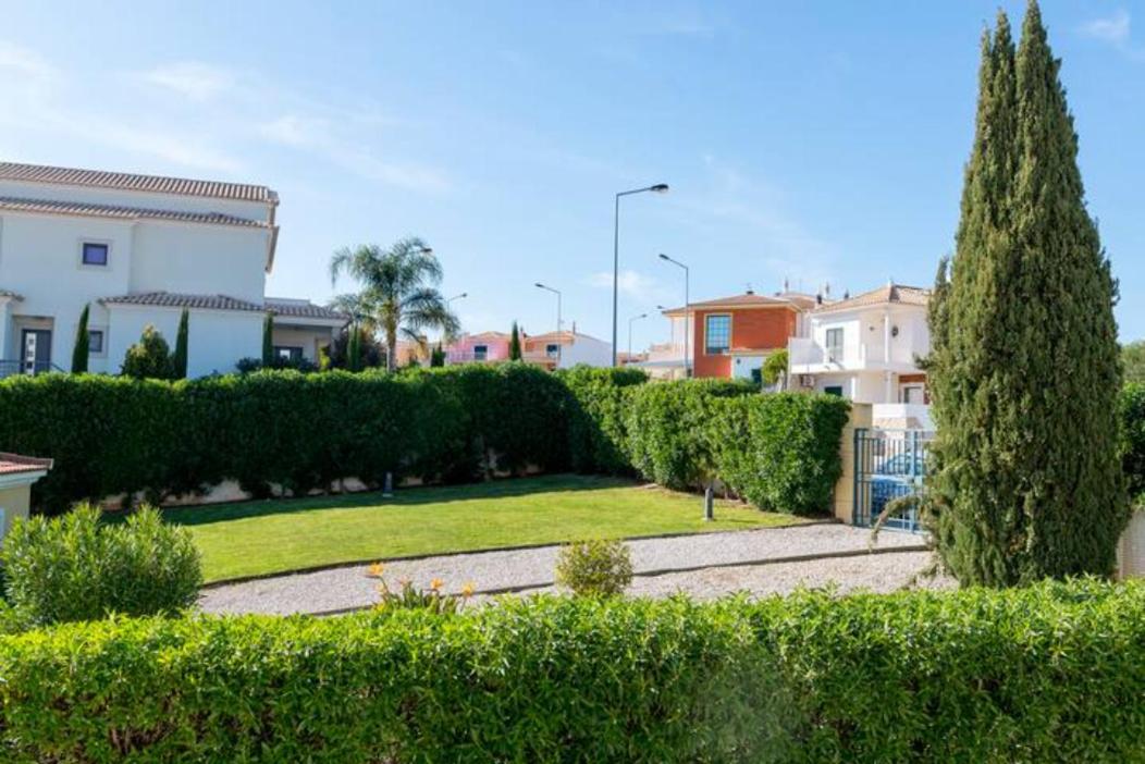 TAC - Alcantarilha House - Housity