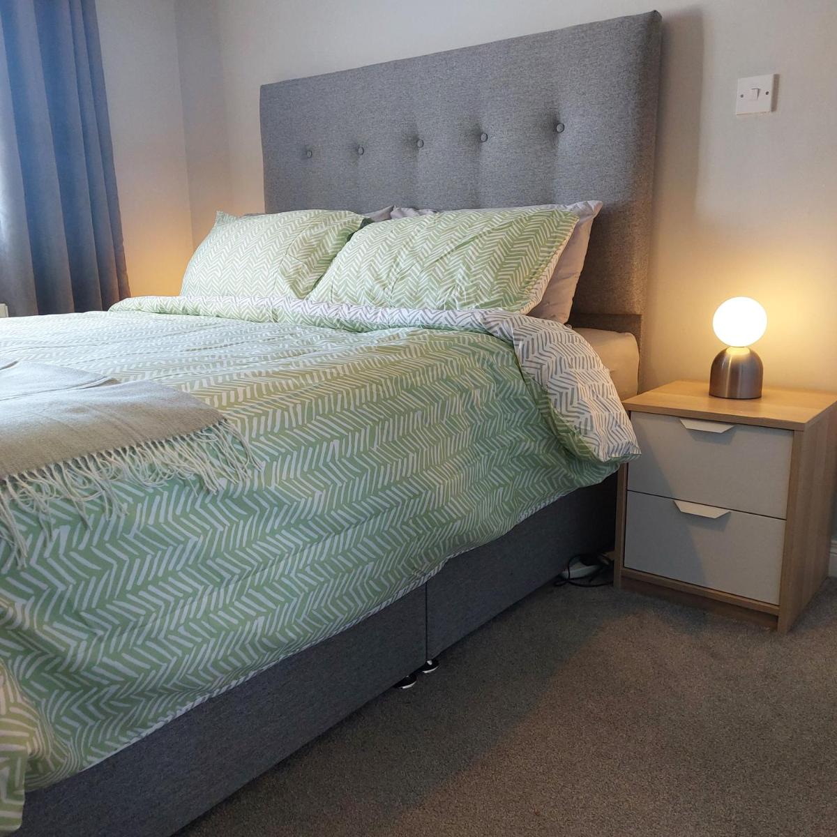 Lawnbrook Town House - Housity