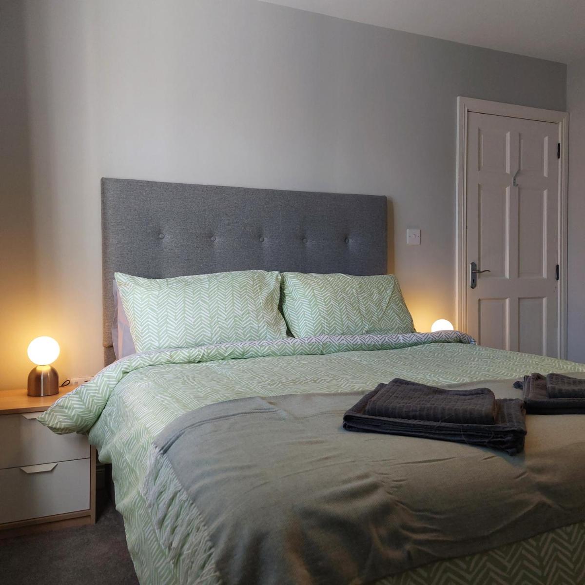 Lawnbrook Town House - Housity