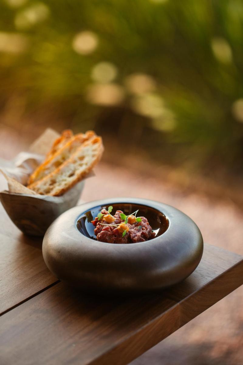 Comida en o cerca de este hotel