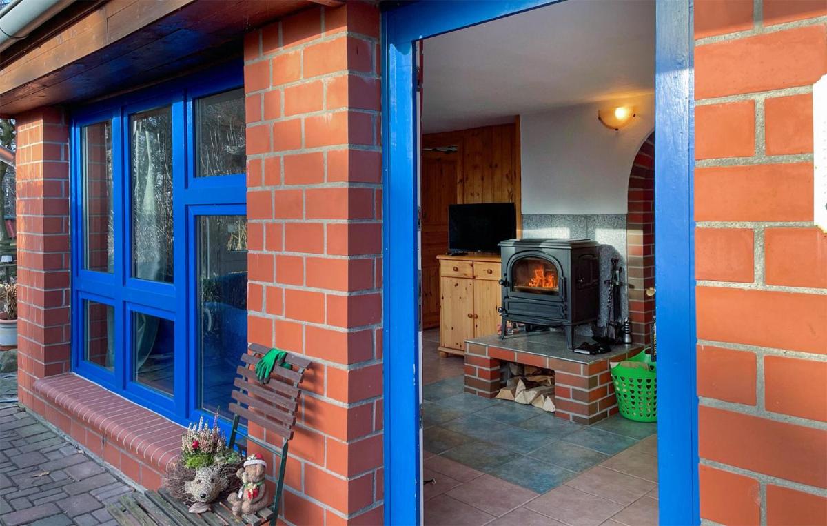 2 Bedroom Awesome Home In Biendorf - Housity