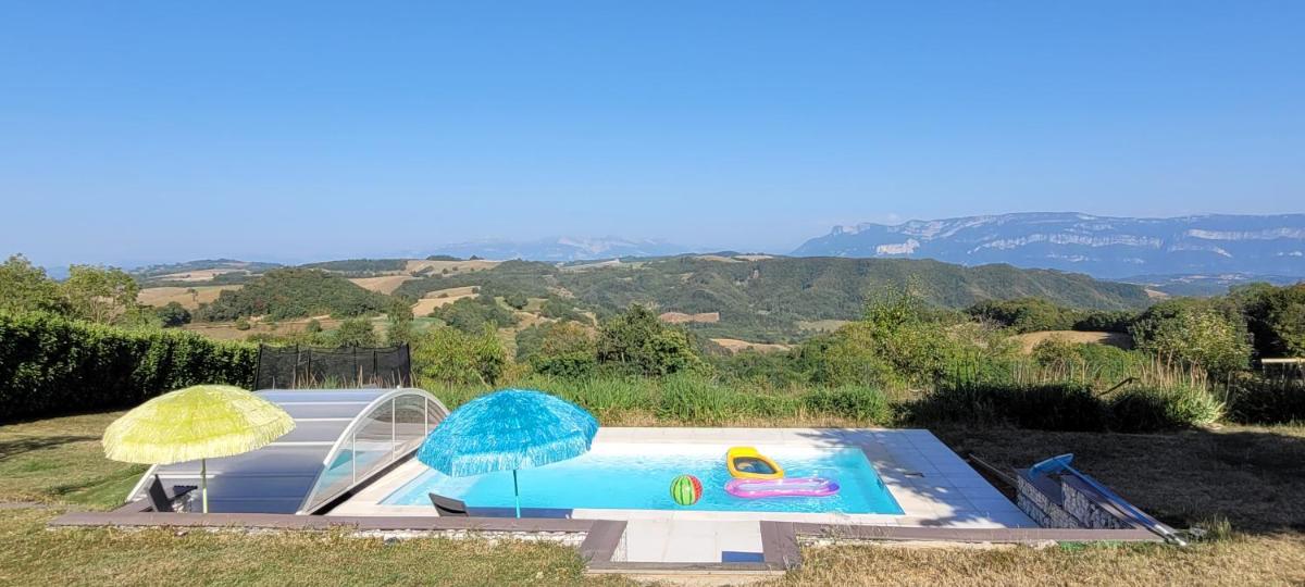 Gite 5 étoiles 6 pers 113m2 vue de rêve PISCINE RIEN QUE POUR VOUS ! - Housity