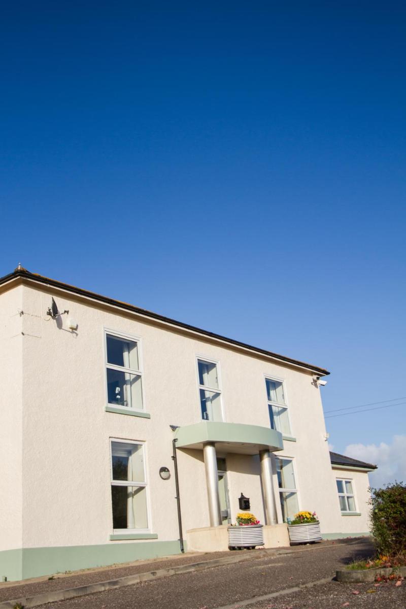 Fair Oak House Exeter Airport - Housity