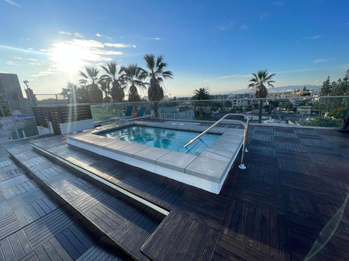 Luxury Downtown Los Angeles Penthouse Condo with Skyline Views - Housity