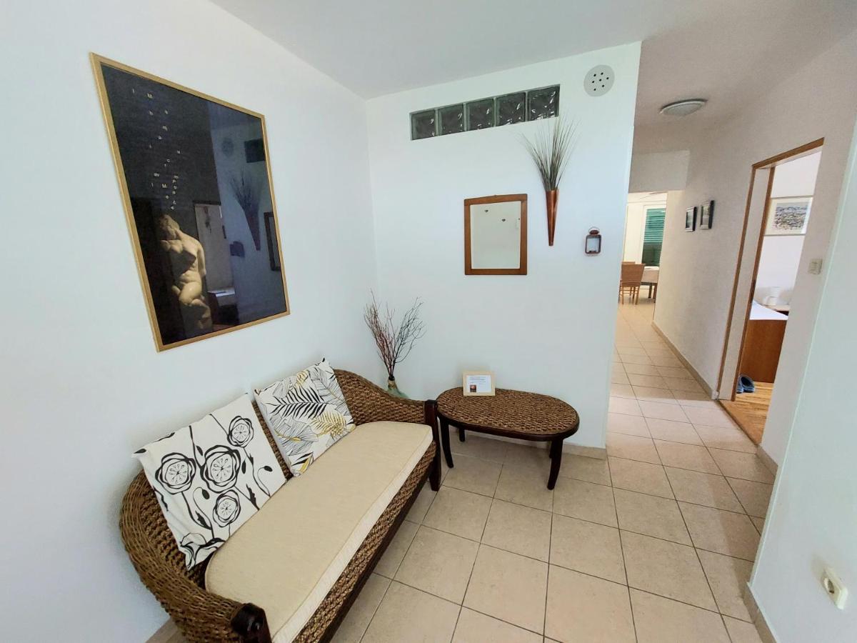 Sali Modern Seaview Apartment - Housity