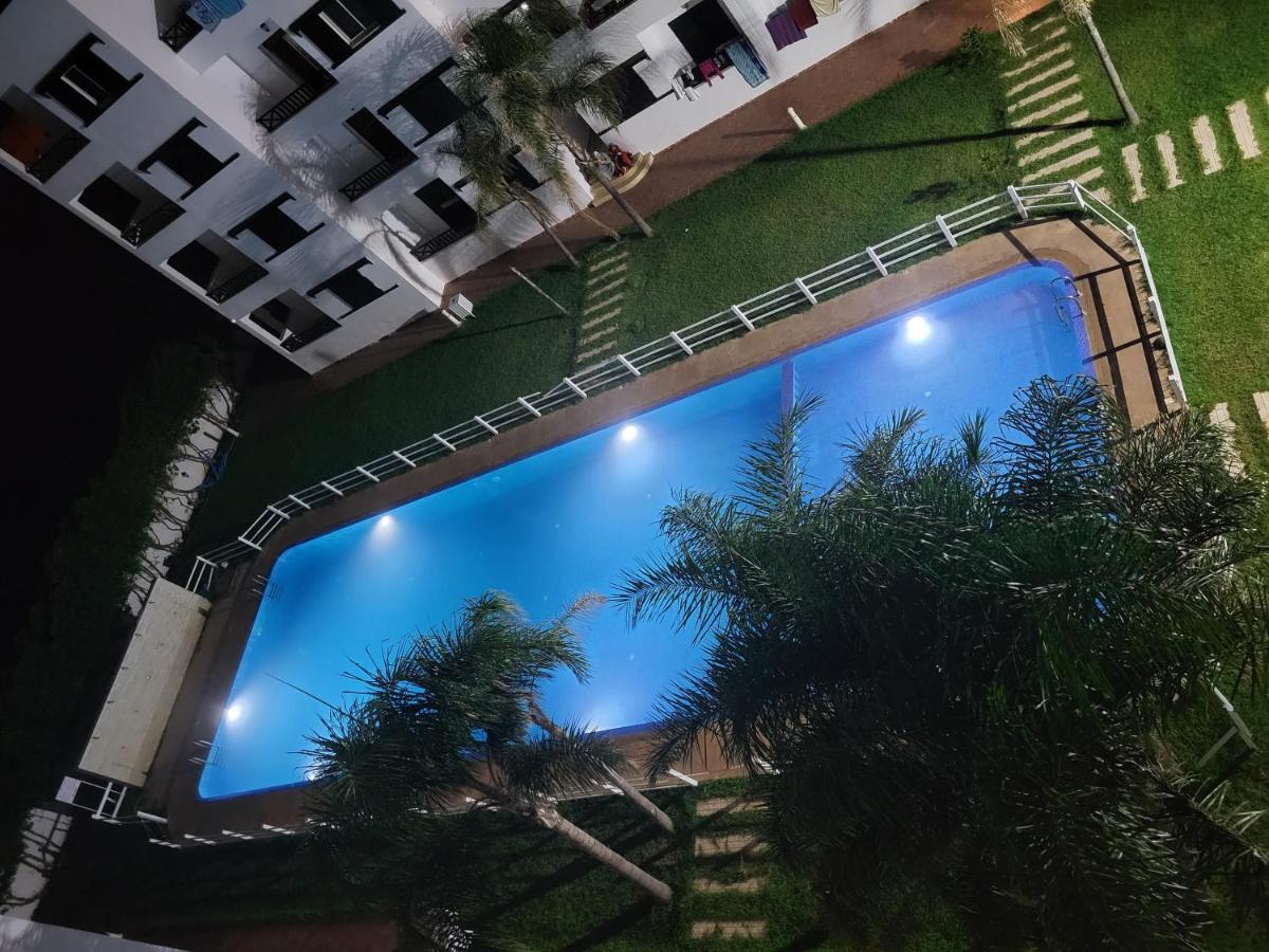 Appartement lumineux avec piscine - Housity