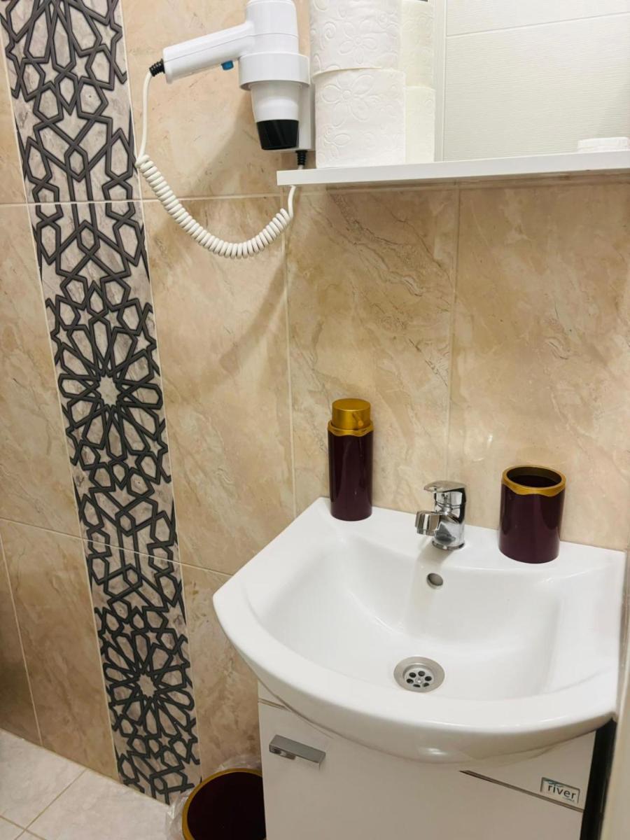 Lebon Hotel-Special Class - Housity
