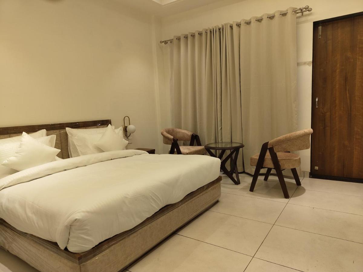 The VrindHuts - Housity