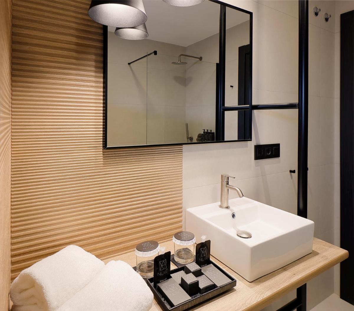 Un baño de Nuvō Hotel Boutique