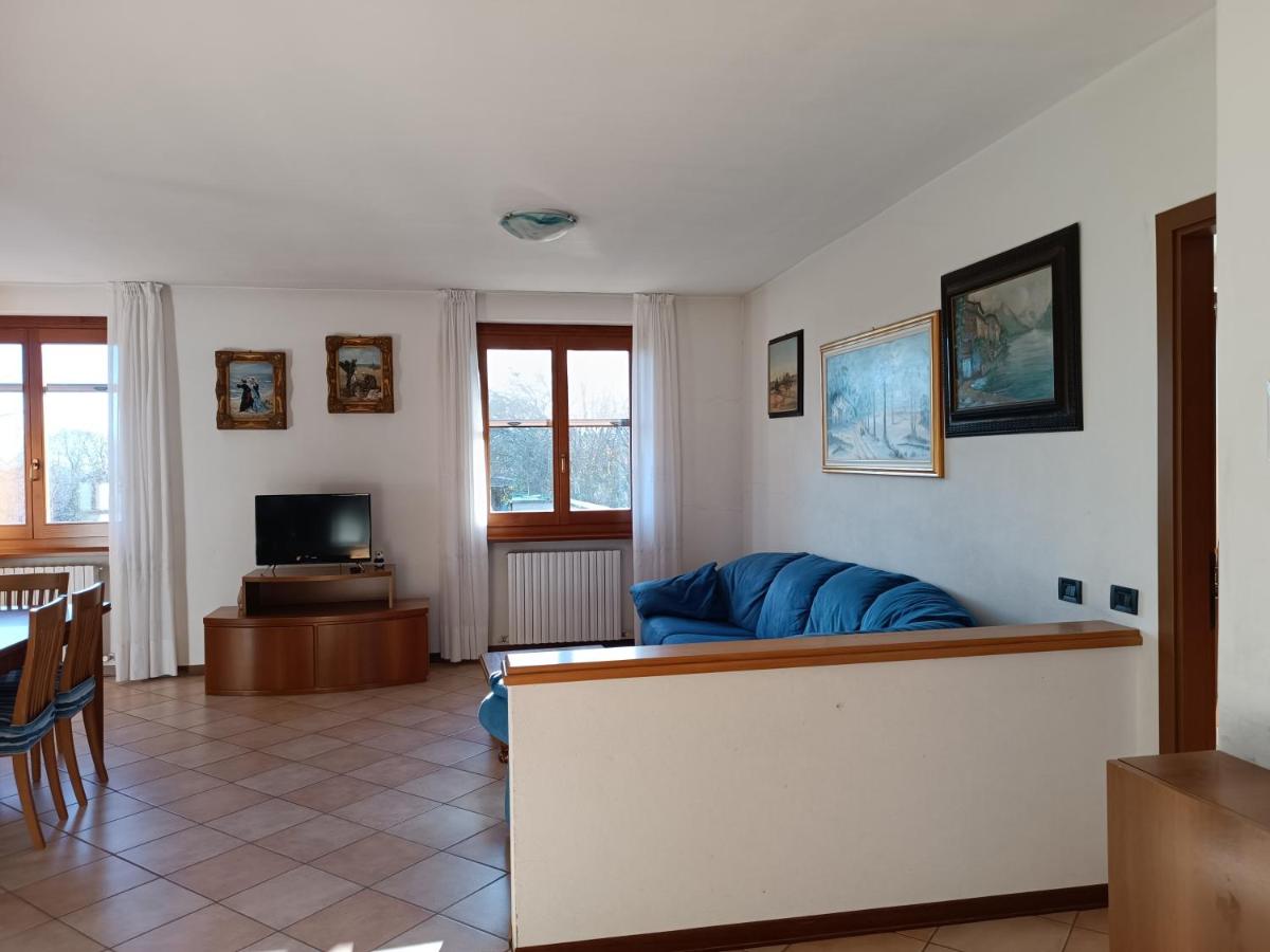 Signorile quadrilocale nel verde di Villa Guardia - Housity