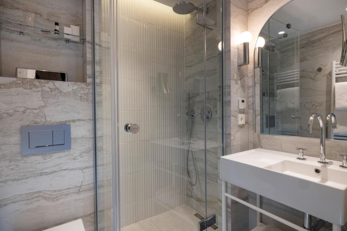 Salle de bains dans l'établissement Hotel des Carmes by Malone