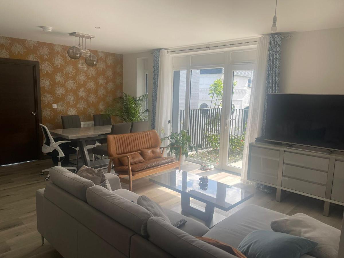 Stunning Spacious Double room in a new-build flat. - Housity