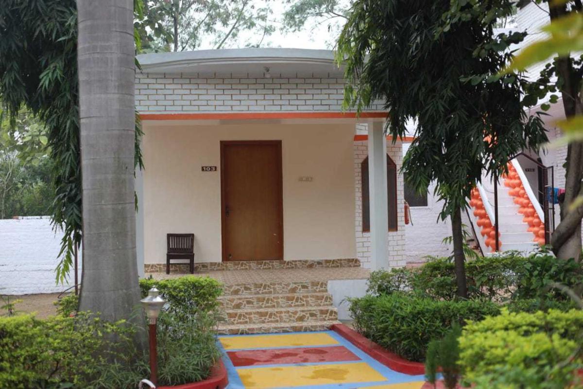 Hotel O SHREE KRISHNA JUNGLE RESORT KHAJURAHO - Housity