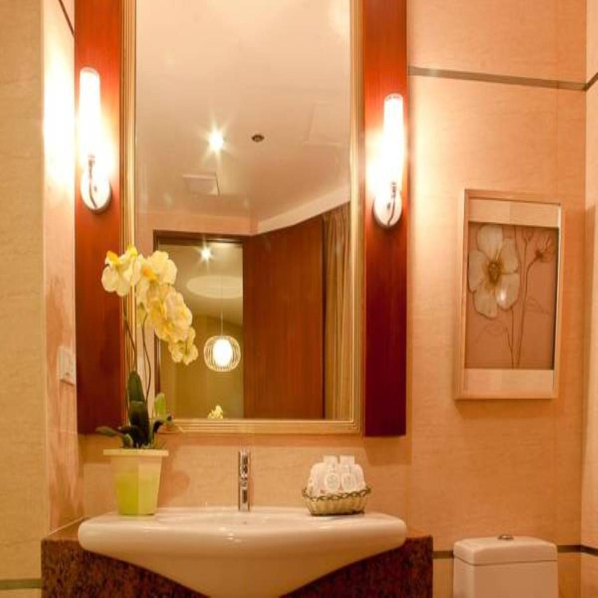 Royal Garden Hotel - Housity