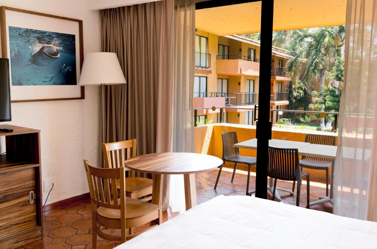 Holiday Inn Resort Ixtapa All-Inclusive by IHG - Housity