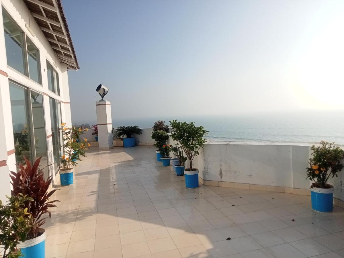 Hotel Suite Sadaf - Housity