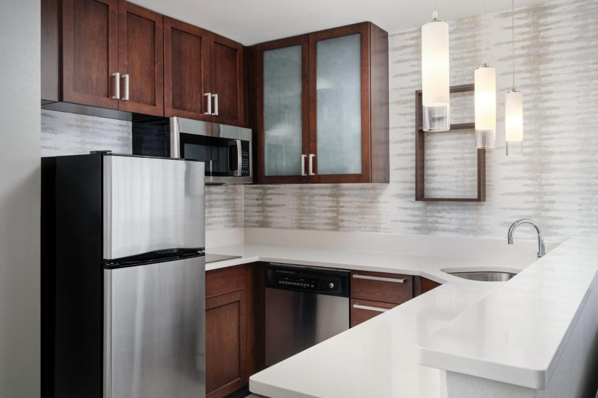 Residence Inn by Marriott Fort Myers at I-75 and Gulf Coast Town Center - Housity