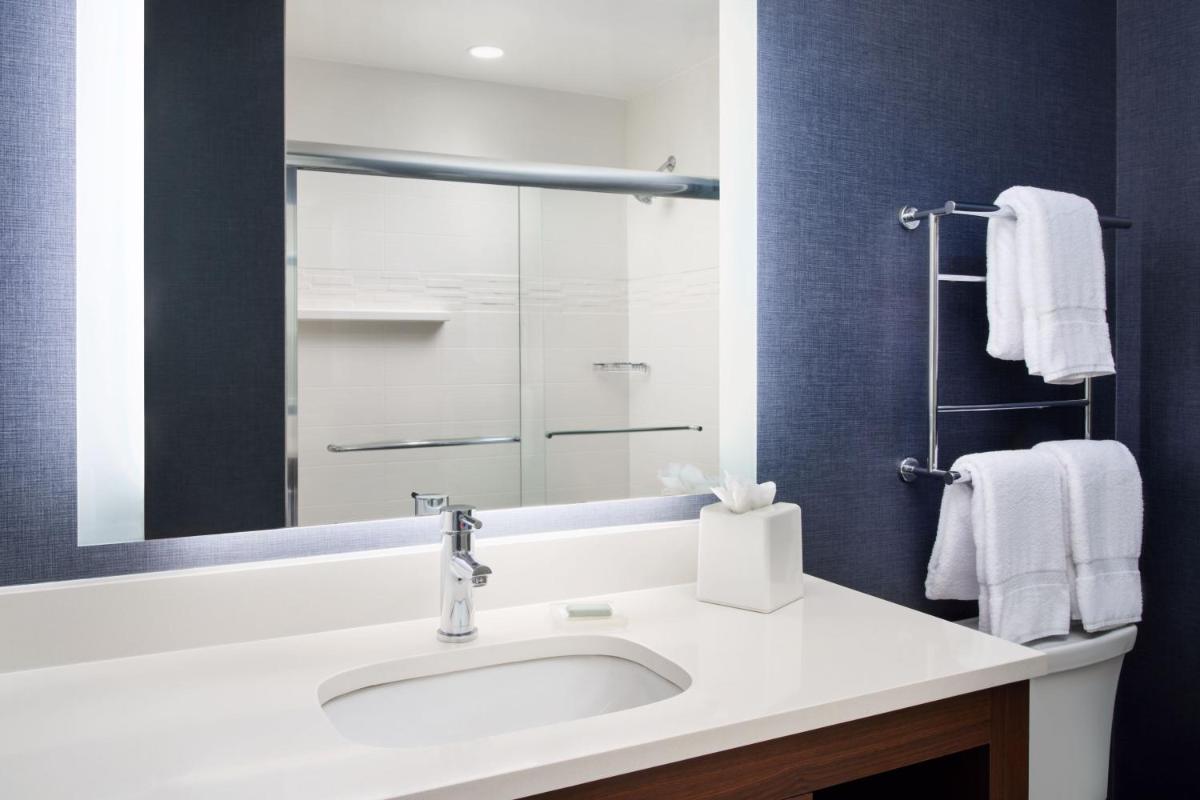 Residence Inn by Marriott Fort Myers at I-75 and Gulf Coast Town Center - Housity