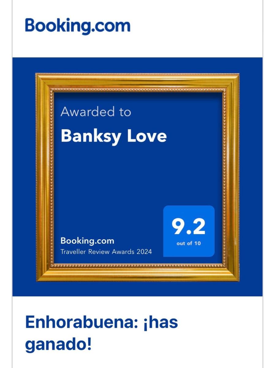 Banksy Love - Housity