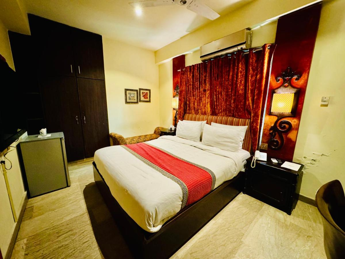 Shelton Hotel Lahore - Housity