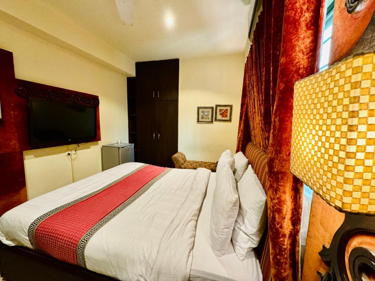 Shelton Hotel Lahore - Housity