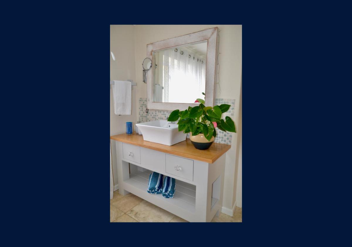 Rest and Sea Self-catering - The perfect family or couples getaway to relax and refresh - Housity