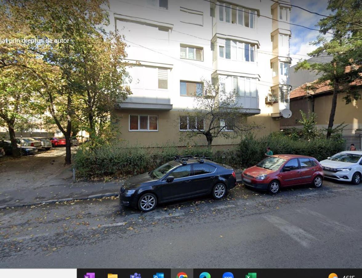 2 Bedroom Apartment and Separate Kitchen 52mp - Housity