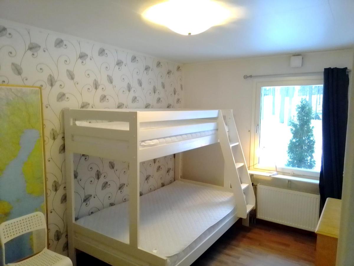 Havsnära villa - Housity