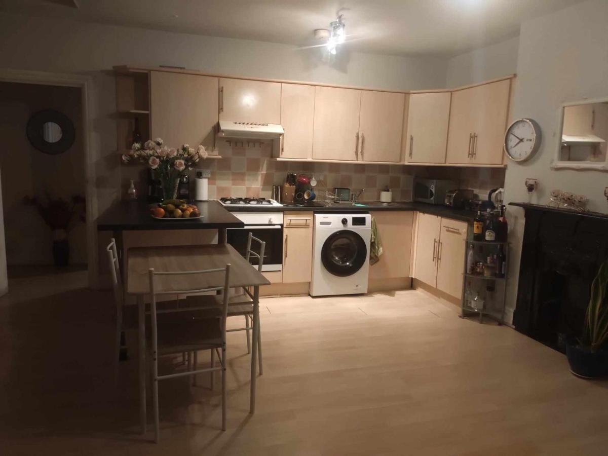 Sophia's room in a shared house - Housity