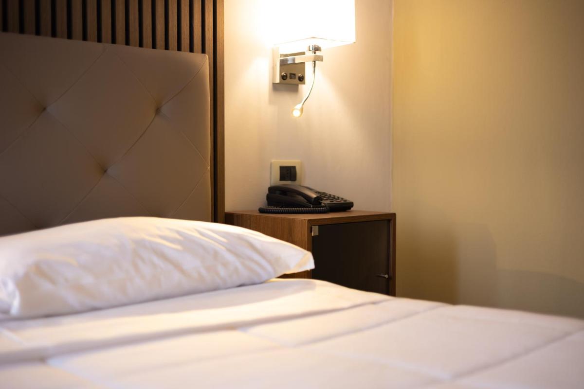 Hotel La Fertè - Housity