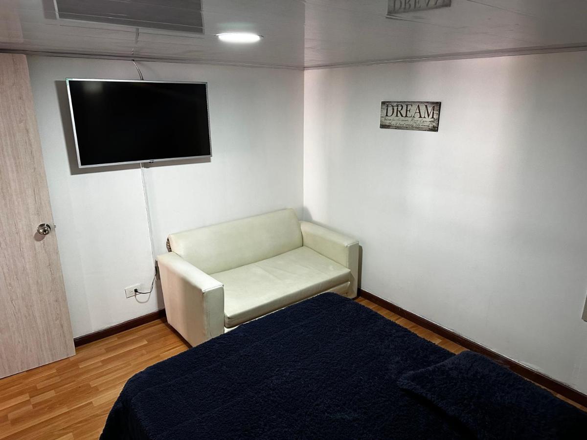 Apartaestudio calido y bien ubicado en Manizales - Housity