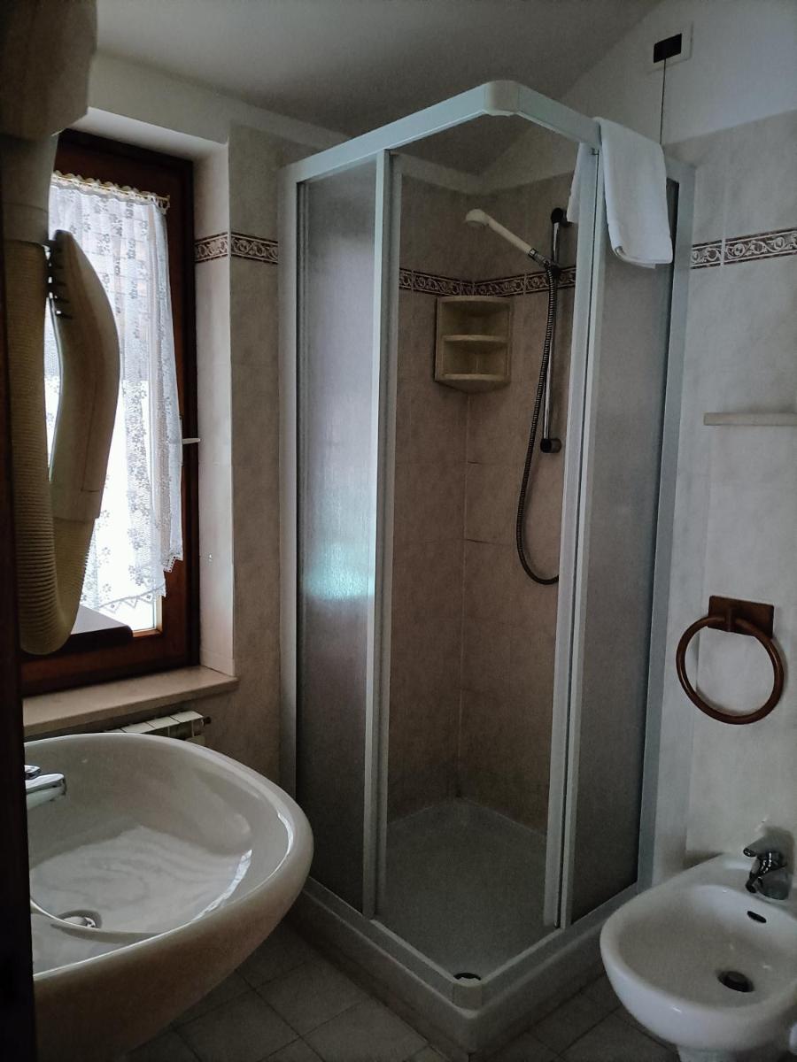 ALBERGO AL LAGO - Housity