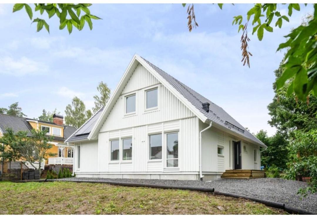 three bedrooms villa segersjö - Housity