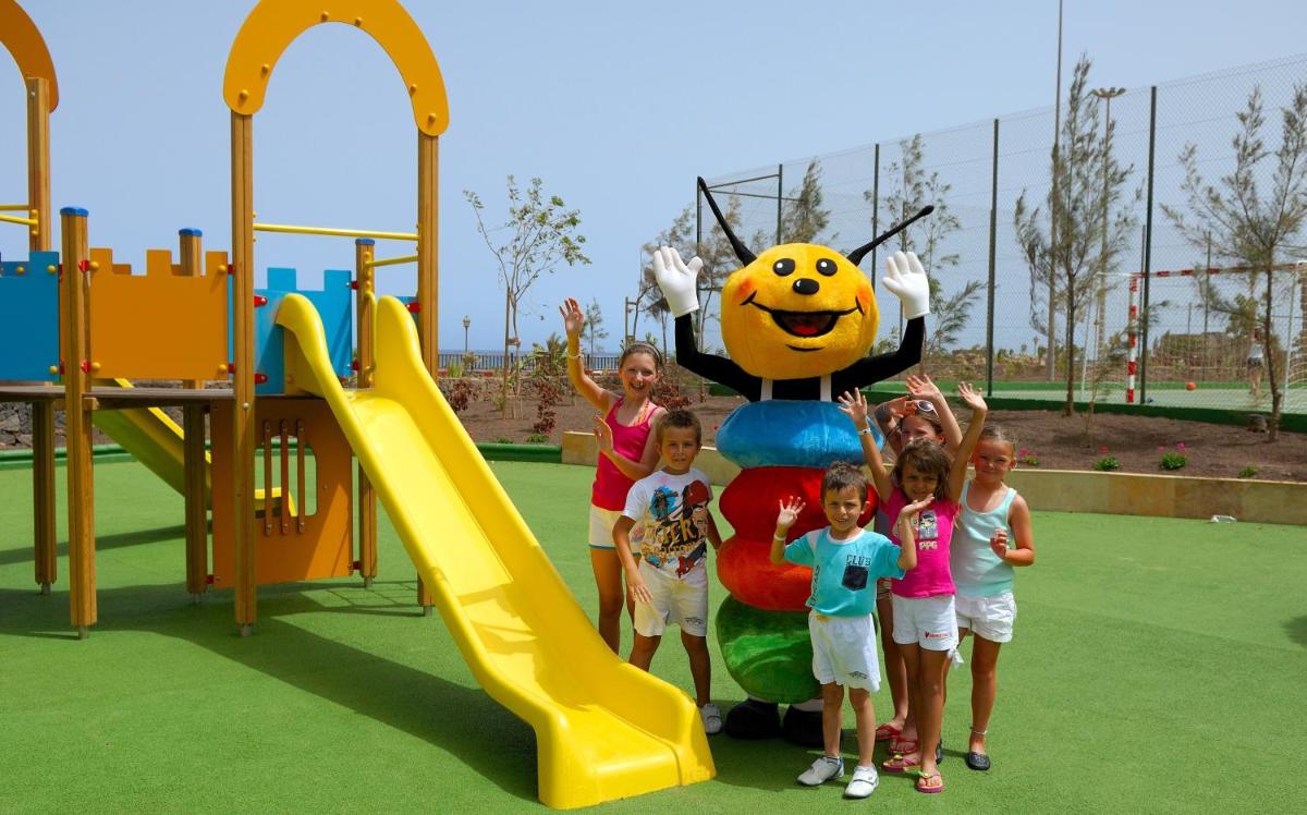 Niños alojados en Elba Carlota Beach & Golf Resort