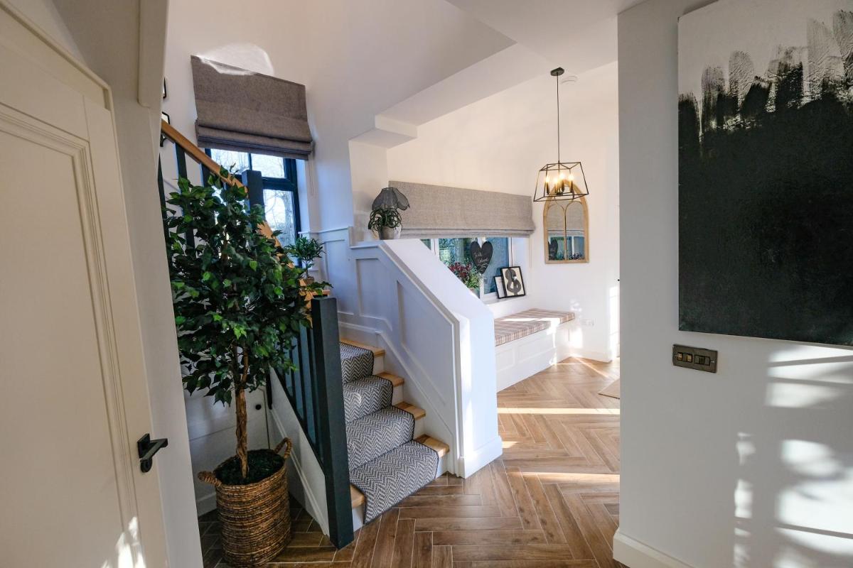 Mary's Lane - Housity