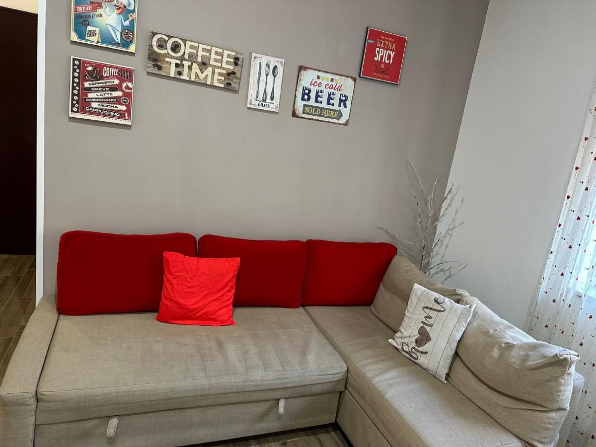 Marta House - Housity