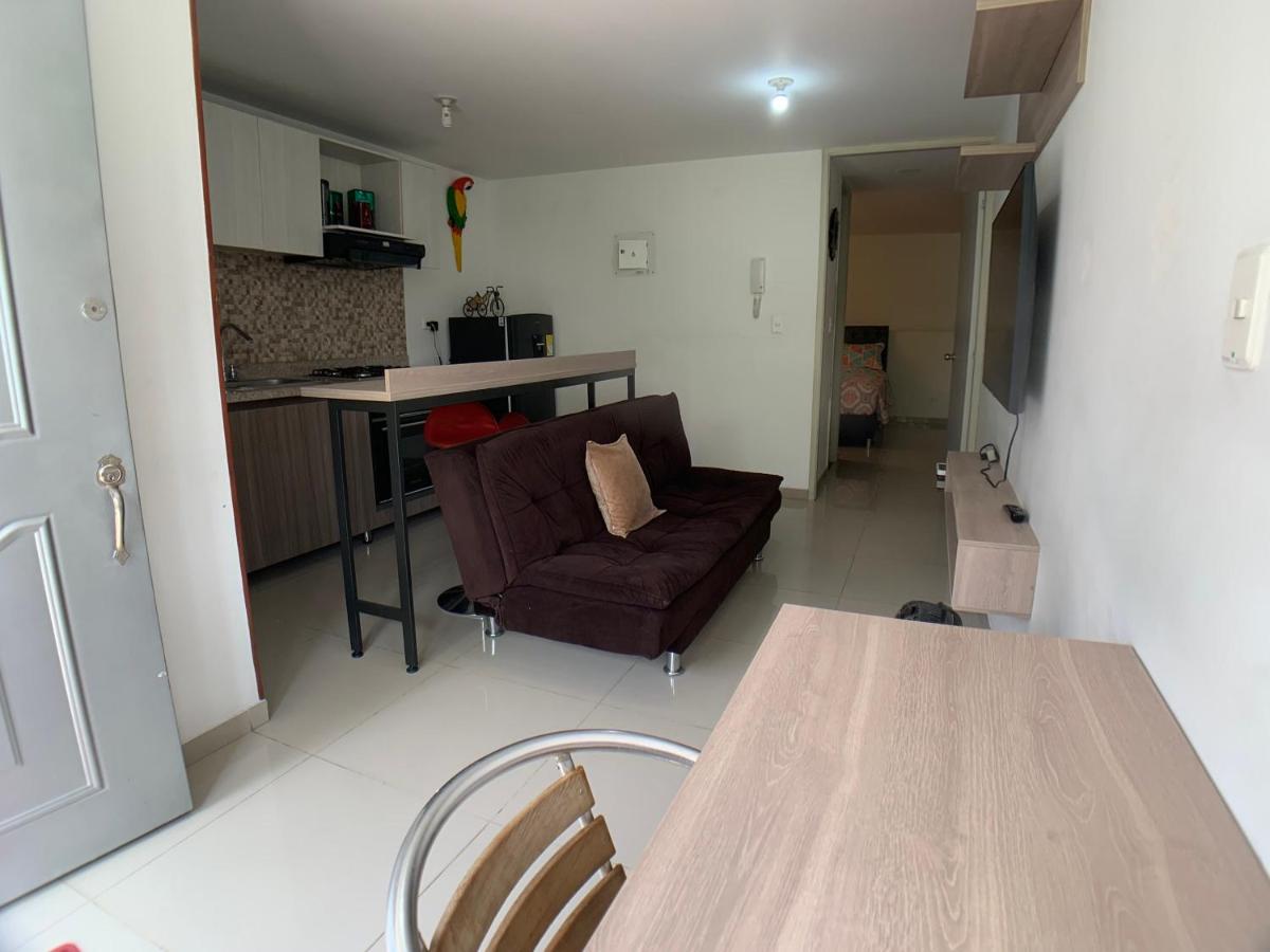 Apartaestudio en a Milla de oro, restaurantes, Centros comerciales, clínica Keralty - Housity