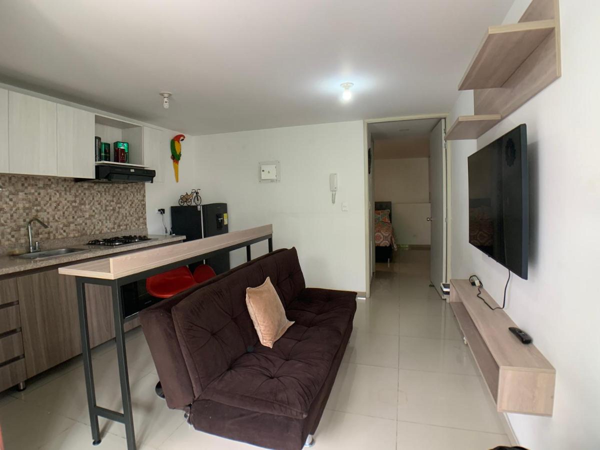 Apartaestudio en a Milla de oro, restaurantes, Centros comerciales, clínica Keralty - Housity