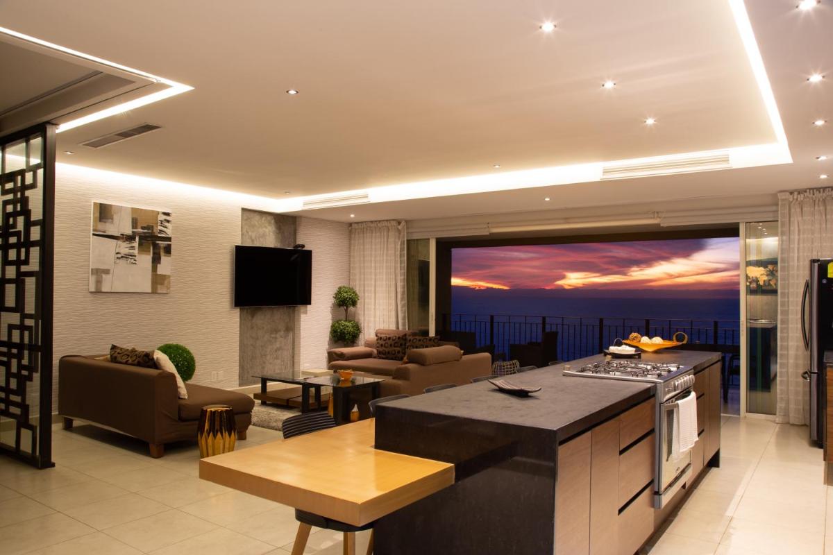 Gorgeous 15 Floor Grand Venetian - Housity