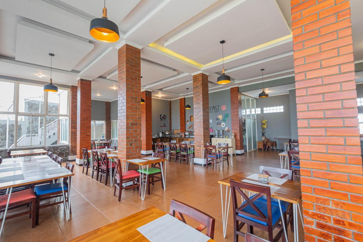 Hotel Griya Katarina - Housity