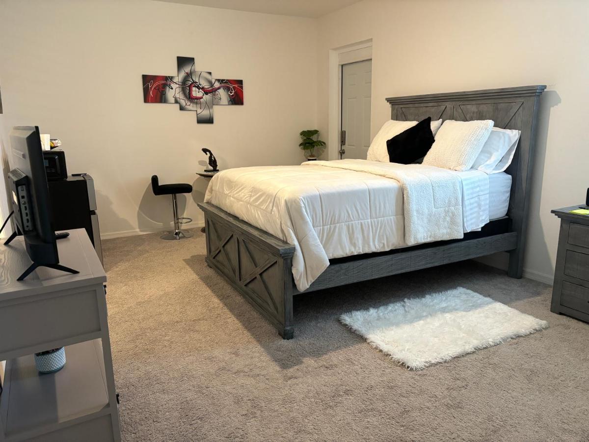 Luxe Escape - Housity