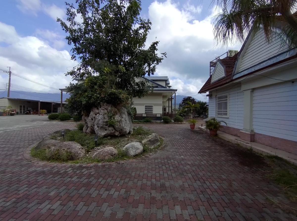 Pleasure Leisure Villa - Housity